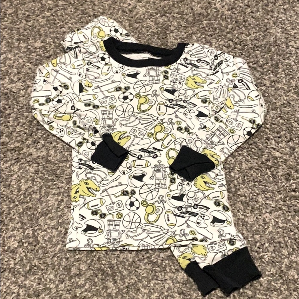 Carter’s pajama set
